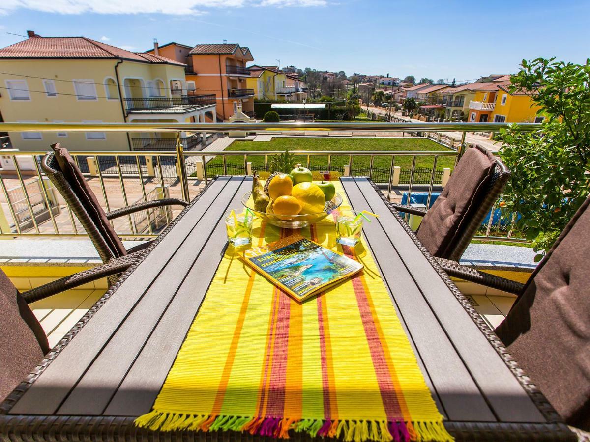 Apartment Maestral Porec Luaran gambar